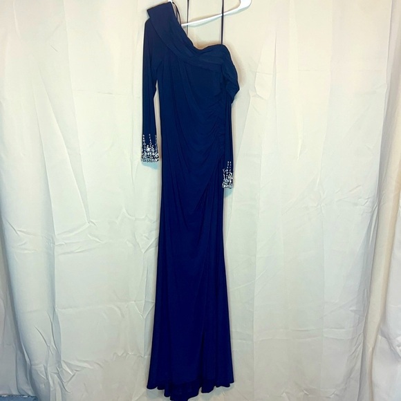 Mac Duggal 12231 NWT BEADED CUFF DROP SHOULDER FAUX WRAP GOWN - Picture 5 of 15